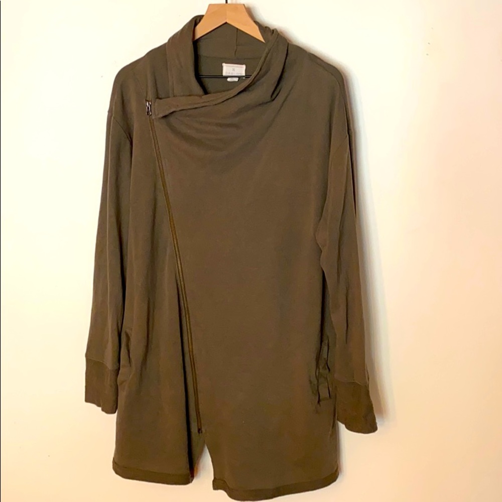 Amazing army green long jacket